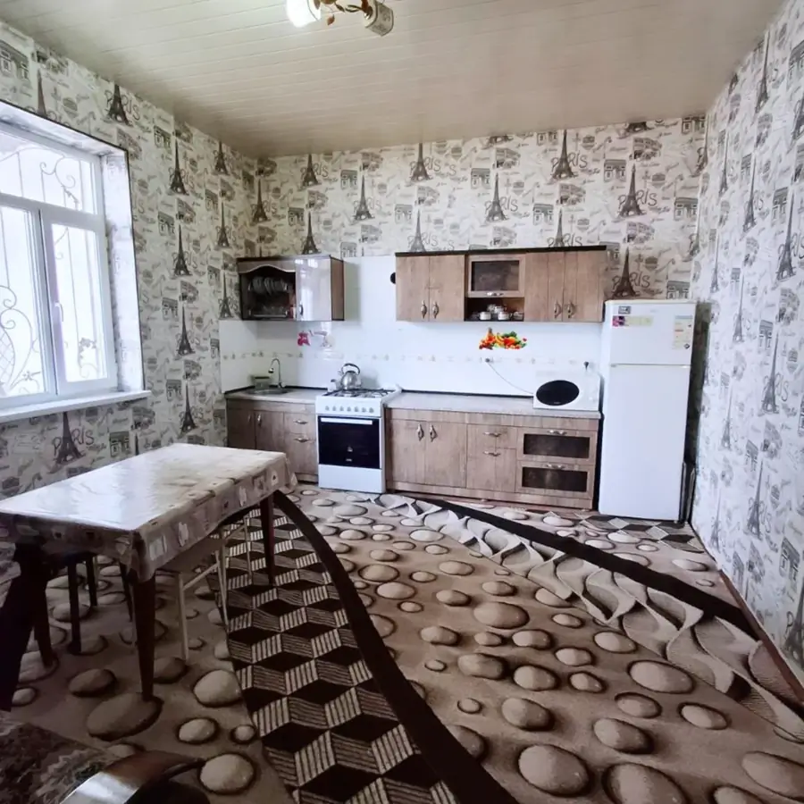 2 qavatli uy sotiladi − 300 m²