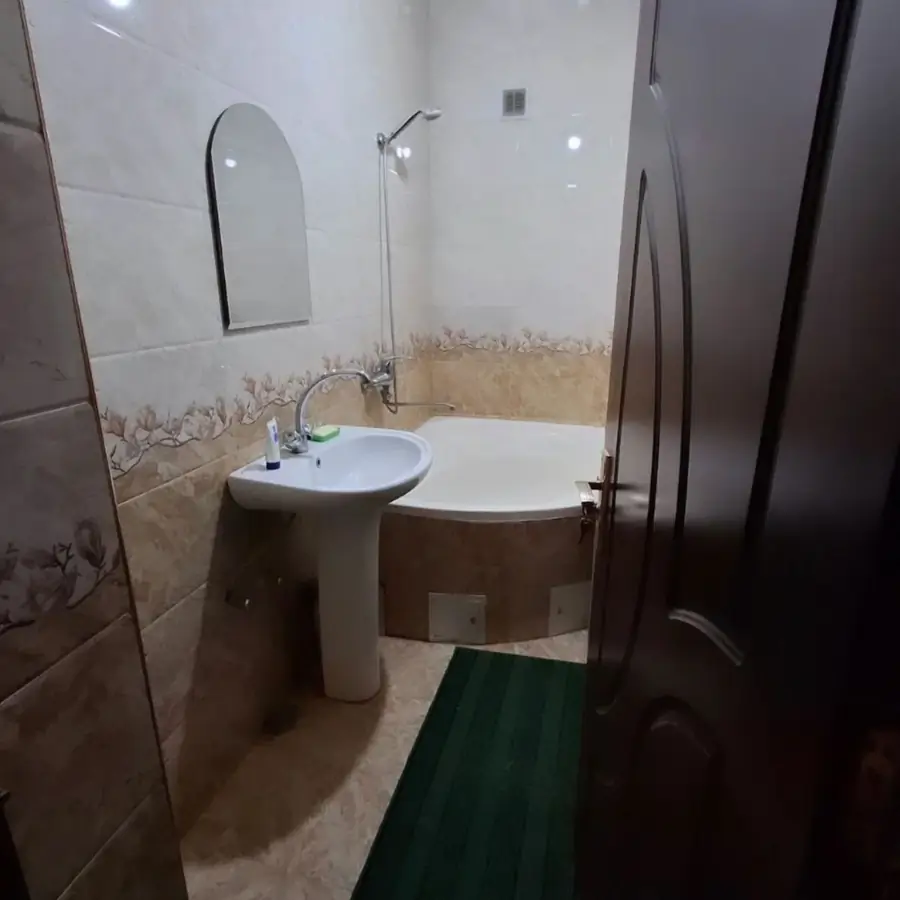 2 qavatli uy sotiladi − 300 m²