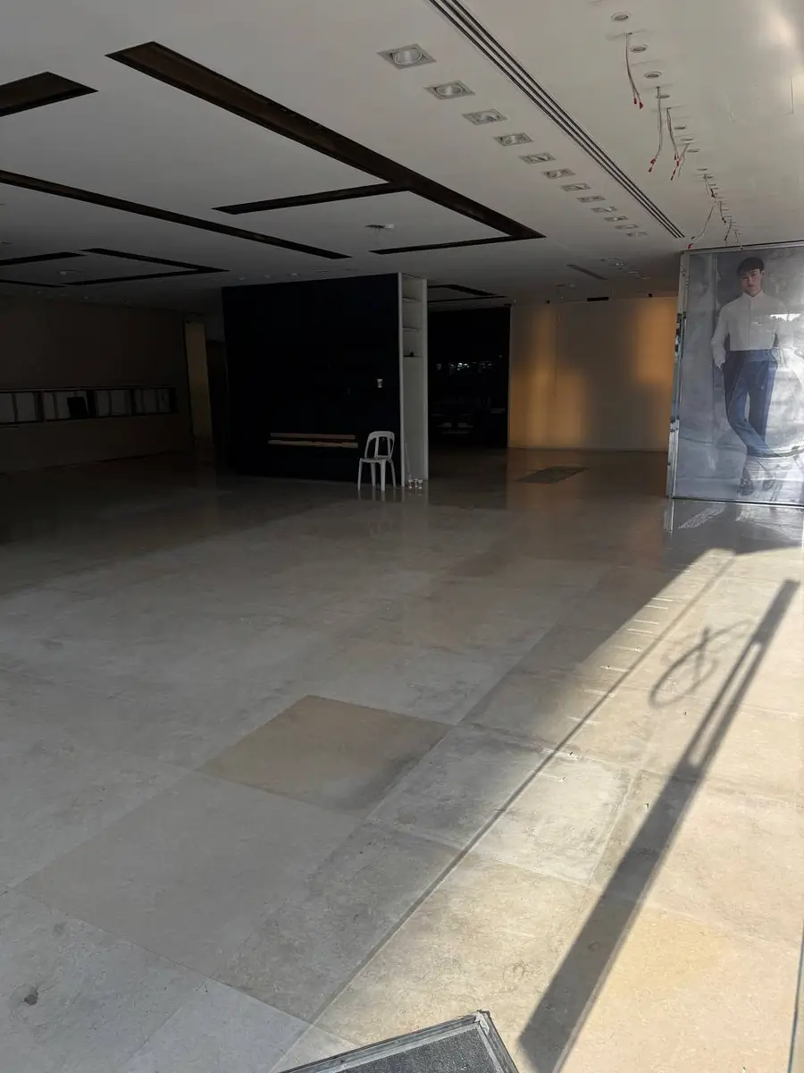 Сдается торговое помещение − 224 м²