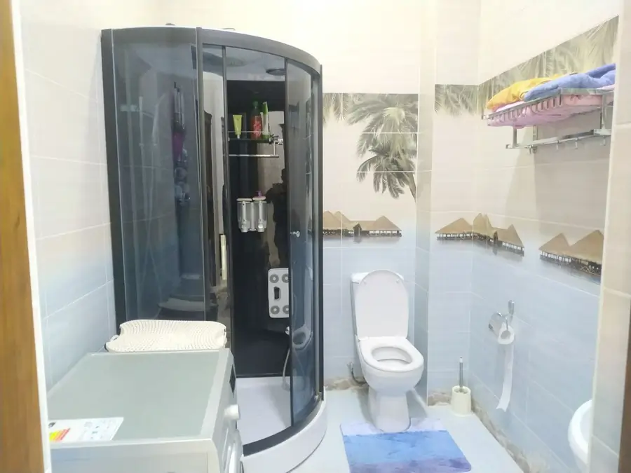 Ijaraga 2 qavatli uy − 250 m²