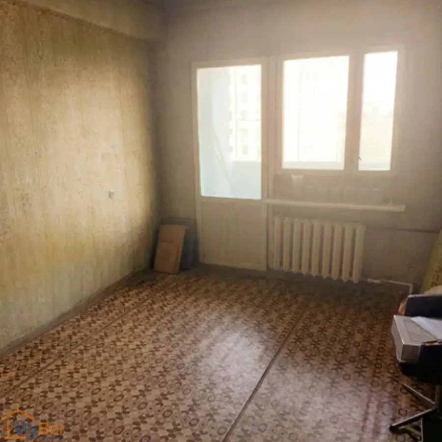 Более 5-комнатная квартира − 130 м², 9/9 этаж