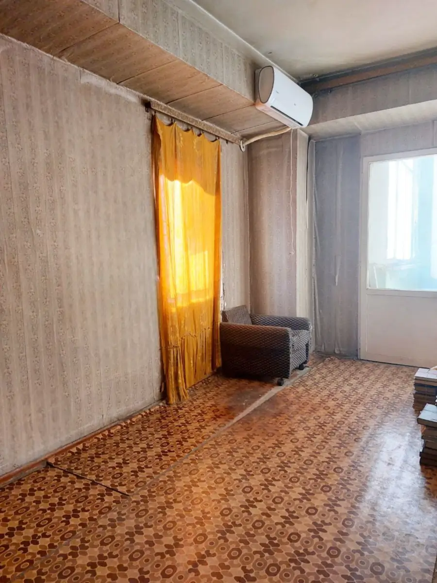 Более 5-комнатная квартира − 130 м², 9/9 этаж