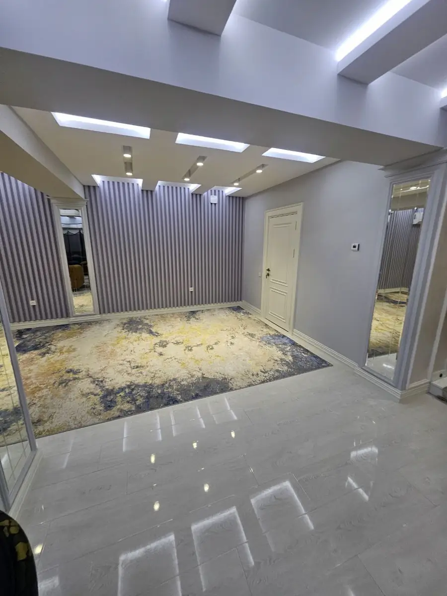 2 qavatli uy − 330 m², 3.2 sot.