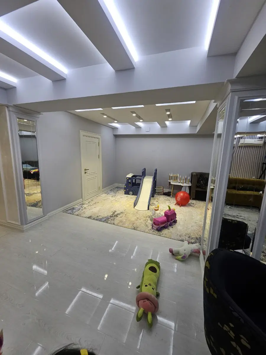 2 qavatli uy sotiladi − 330 m²