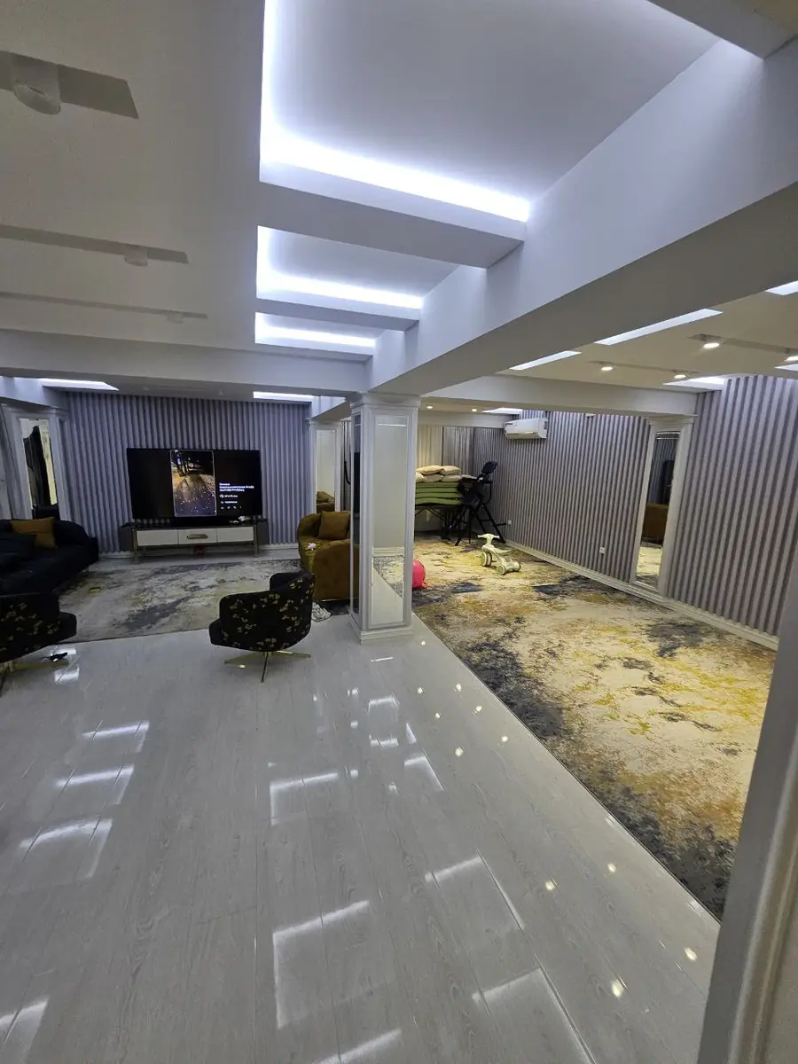 2 qavatli uy sotiladi − 330 m²