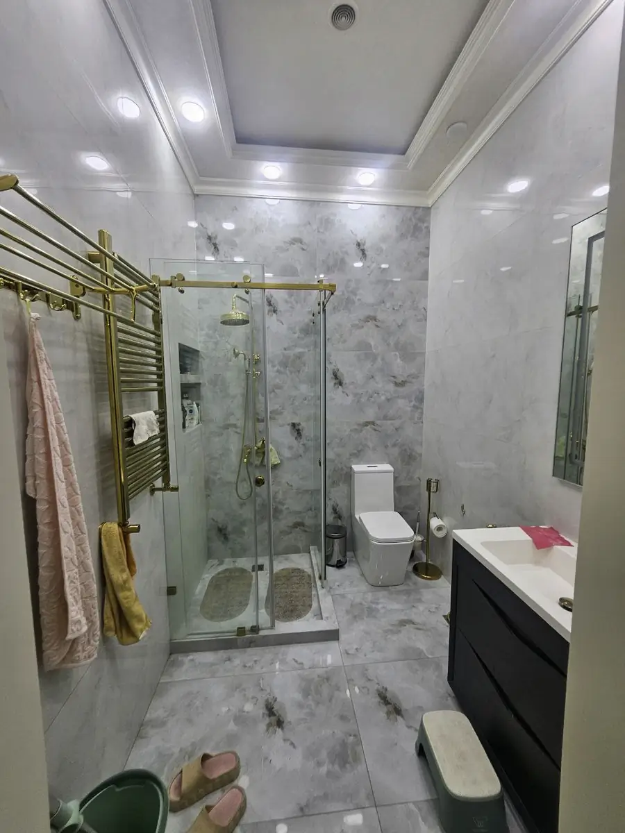 2 qavatli uy sotiladi − 330 m²