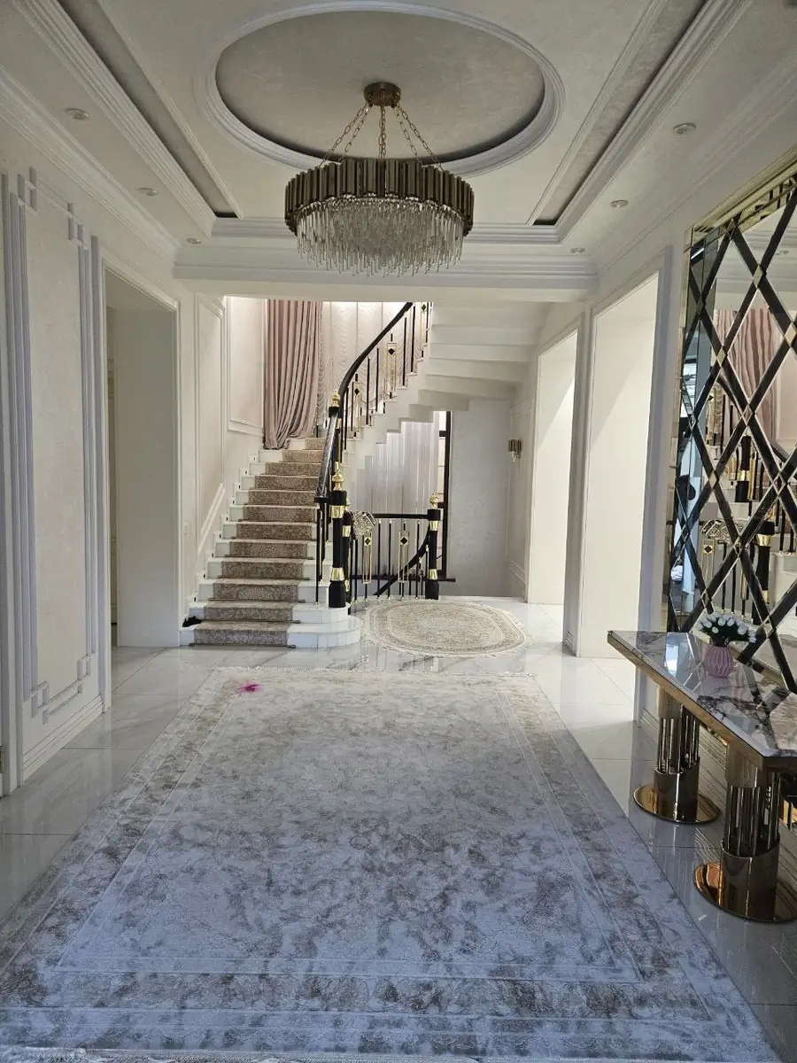 2 qavatli uy sotiladi − 330 m²