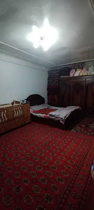 5 qavatli uy − 200 m², 470 sot.