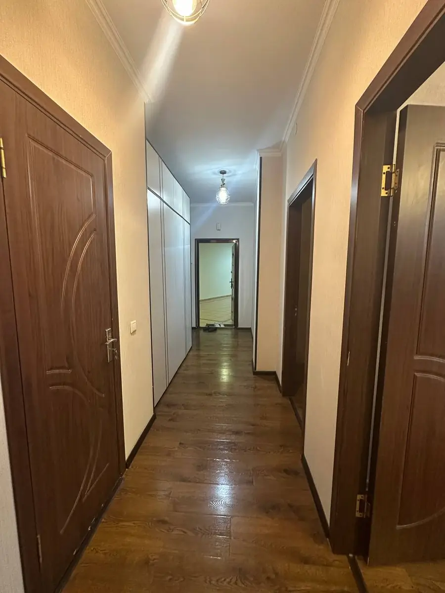 2 xonali kvartira sotiladi − 63.4 m²