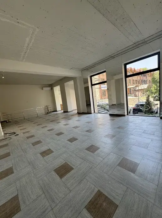 Ofis sotiladi − 207 m²