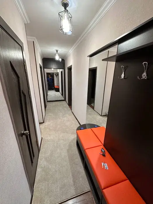 Сдается 2-комнатная квартира − 58 м²