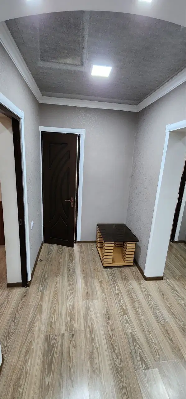 3 xonali kvartira sotiladi − 75 m²