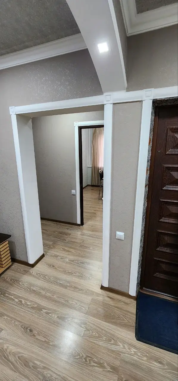 3 xonali kvartira sotiladi − 75 m²