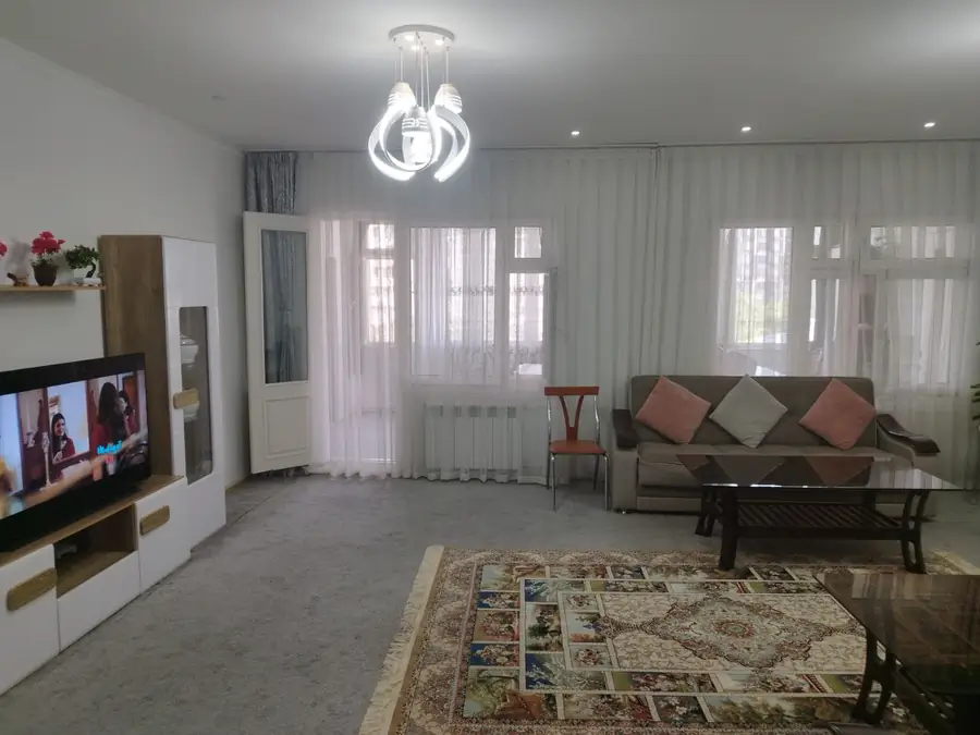 4 xonali kvartira − 187 m², 4/9 qavat