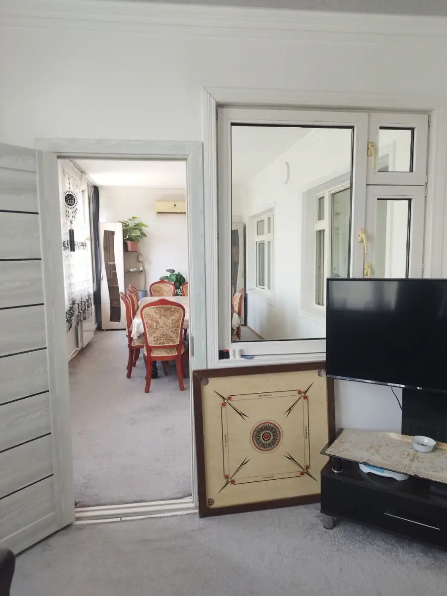 4 xonali kvartira sotiladi − 187 m²