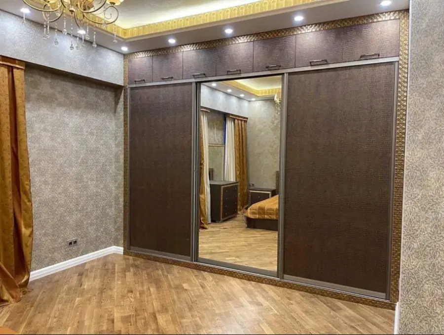 3 xonali kvartira − 160 m², 6/8 qavat