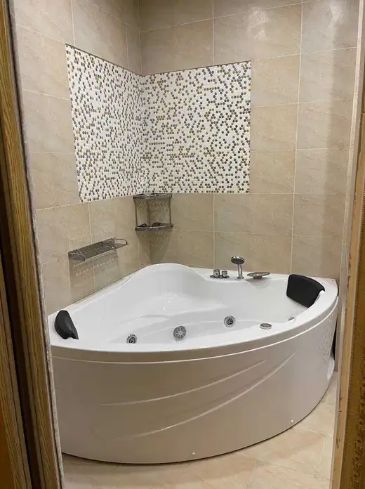 3 xonali kvartira sotiladi − 160 m²