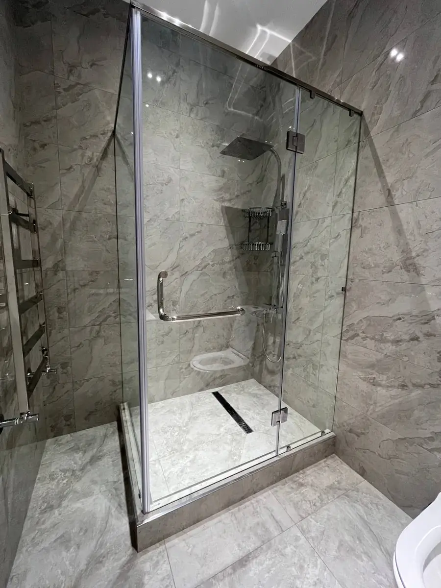 3 qavatli uy − 375 m², 3 sot.