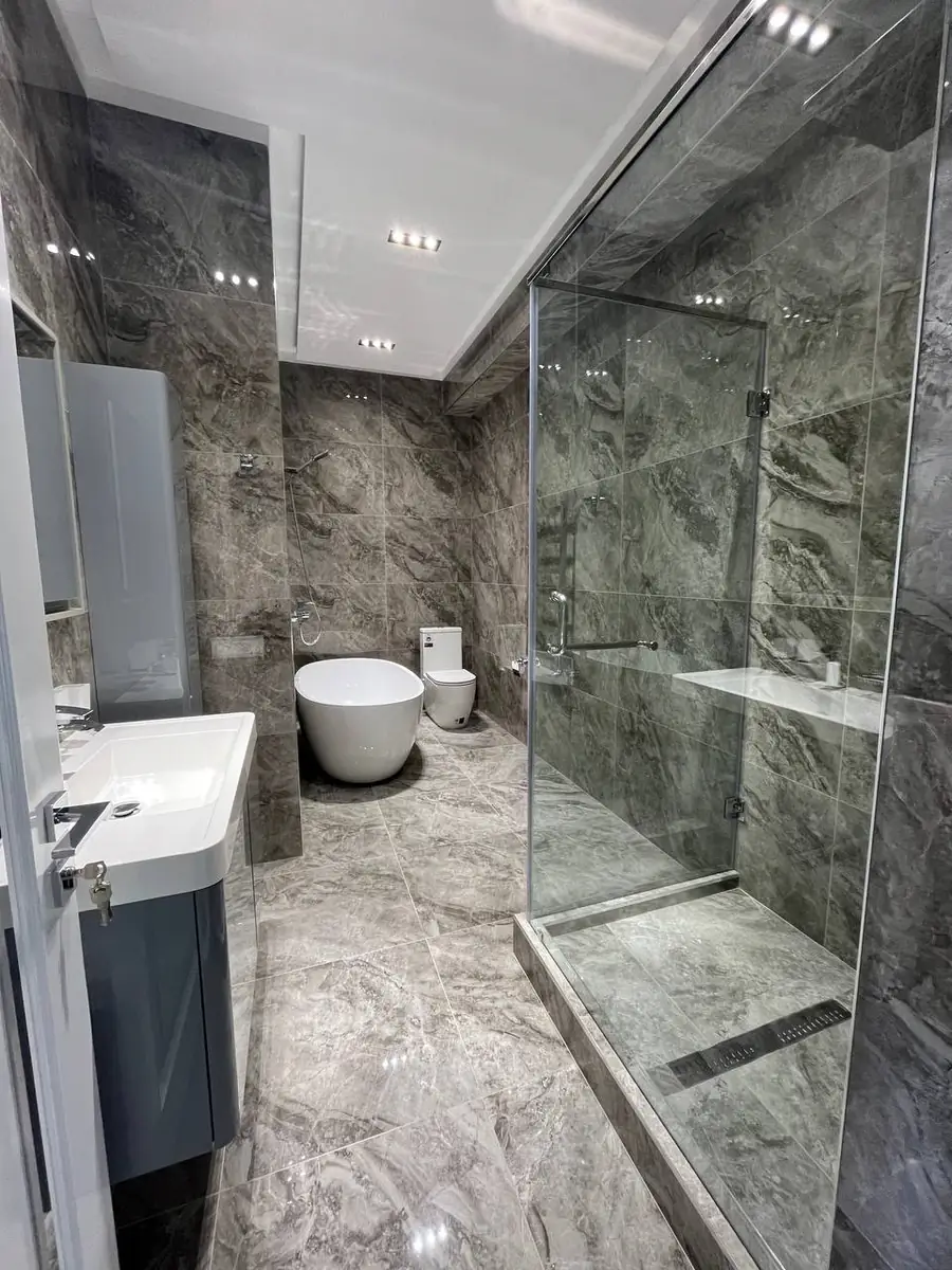 3 qavatli uy sotiladi − 375 m²