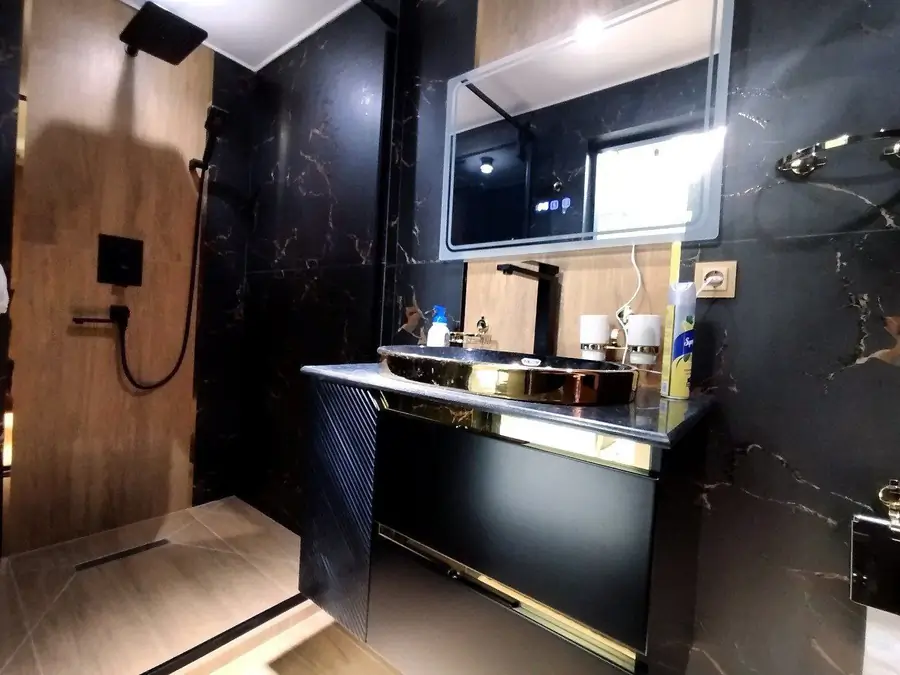 Ofis sotiladi − 76.5 m²