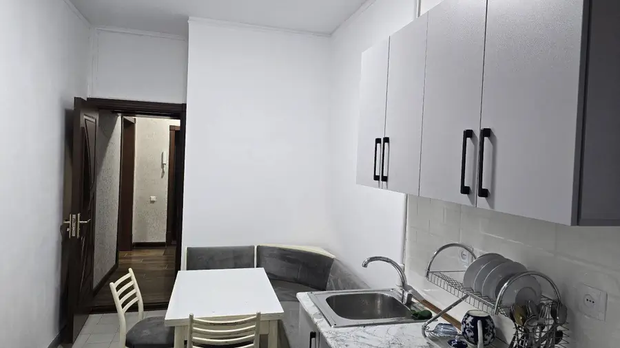 Сдается 3-комнатная квартира − 82 м²