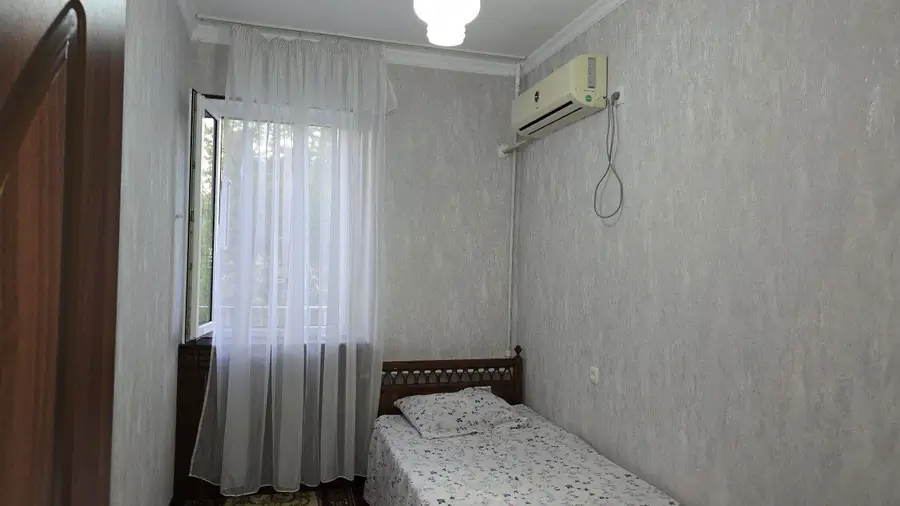 Сдается 3-комнатная квартира − 82 м²