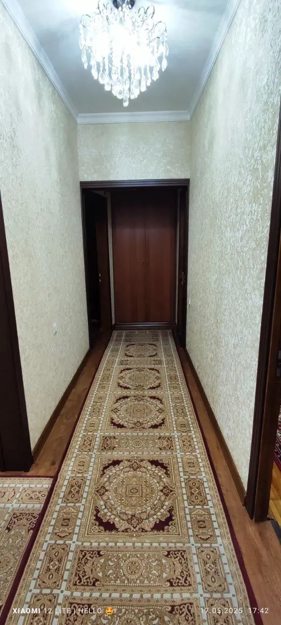 5 dan ortiq xonali kvartira − 100 m², 1/5 qavat