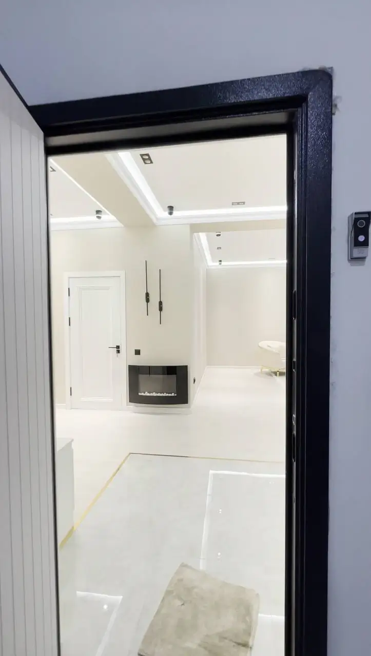 3 xonali kvartira sotiladi − 106 m²