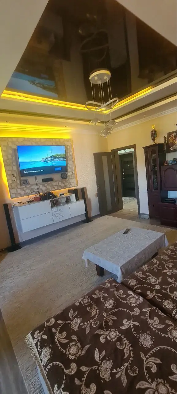 Сдается 3-комнатная квартира − 78 м²