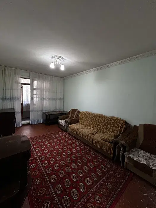 Сдается 3-комнатная квартира − 56 м²