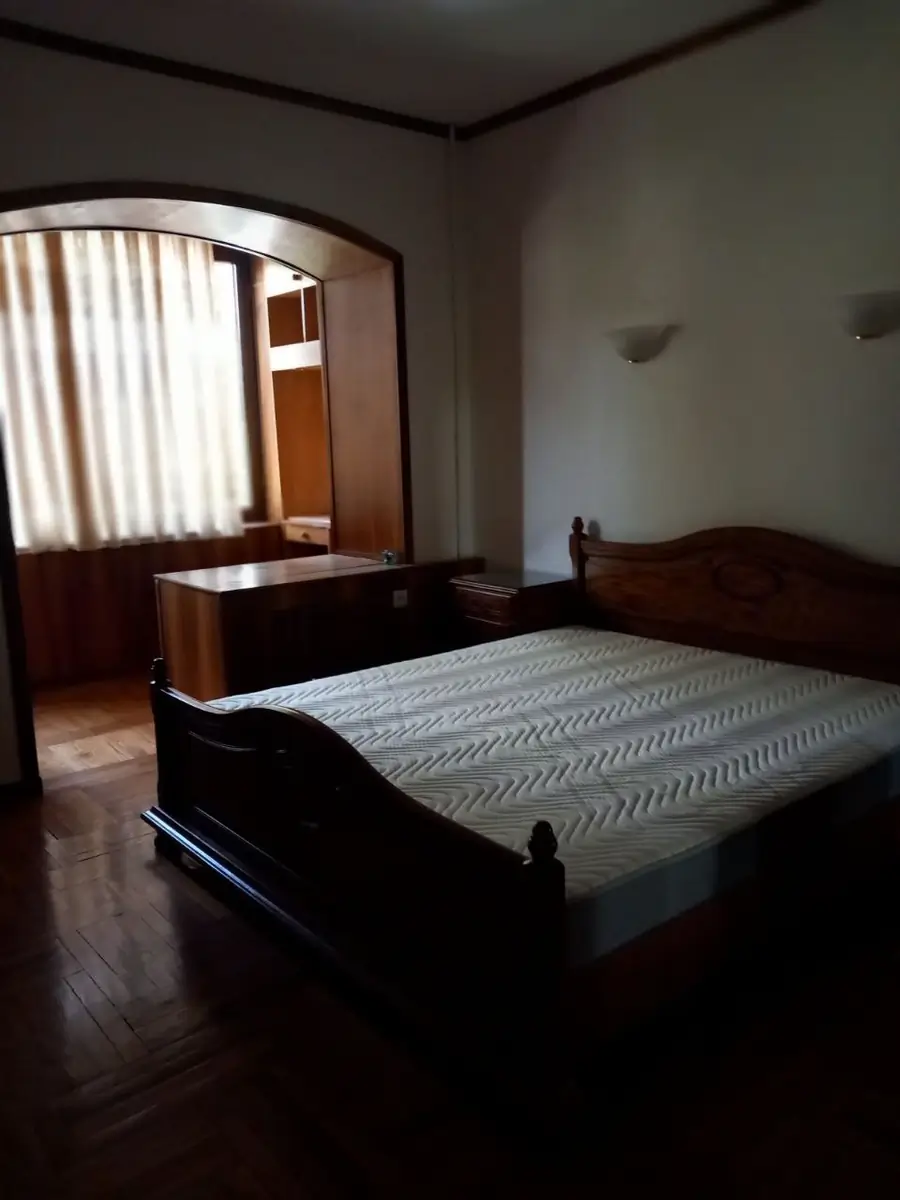 Сдается 3-комнатная квартира − 100 м²