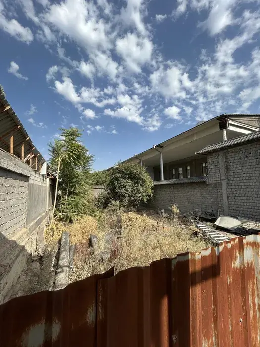 Yer uchastkasi sotiladi − 3.5 sot.