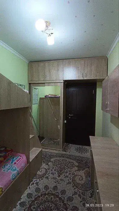 3 xonali kvartira sotiladi − 54.5 m²