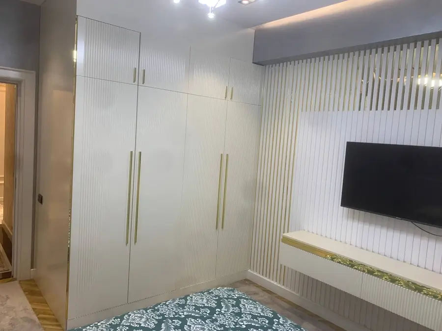 3 xonali kvartira sotiladi − 87 m²