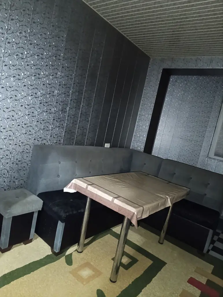 2 xonali kvartira sotiladi − 60 m²