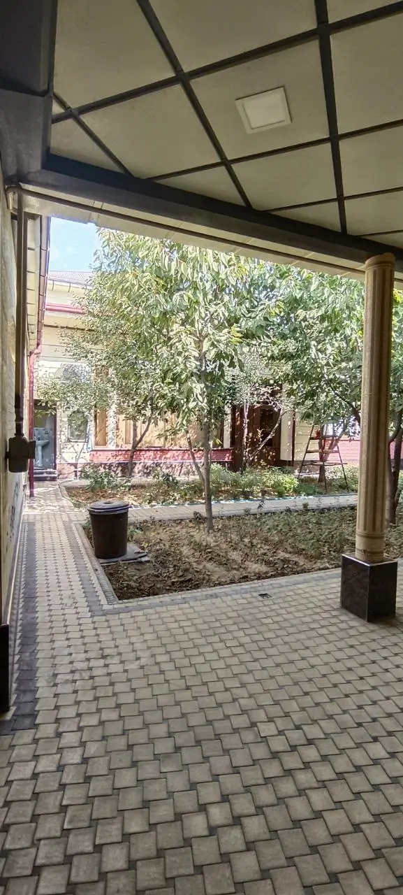 1 qavatli uy − 360 m², 6 sot.