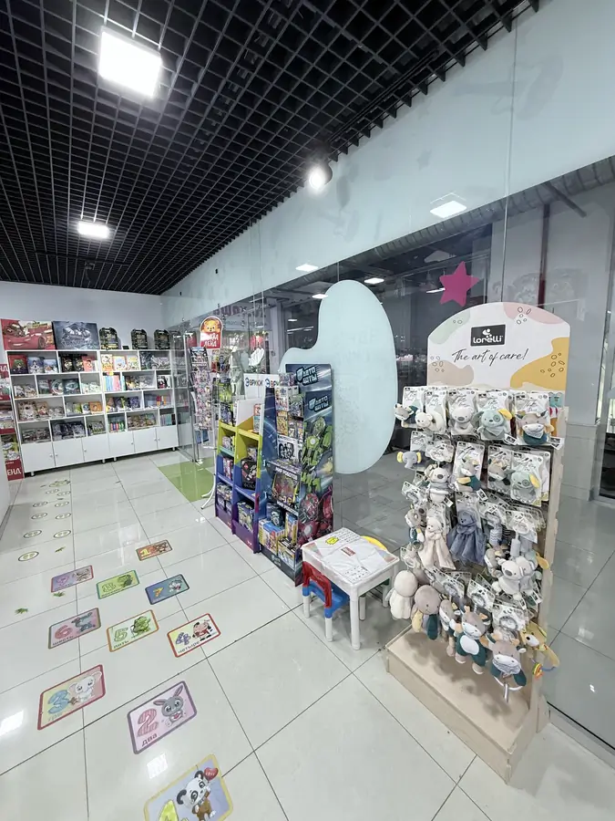 Savdo-sotiq maydoni sotiladi − 115 m²