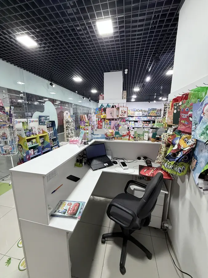 Savdo-sotiq maydoni − 115 m², 3/5 qavat