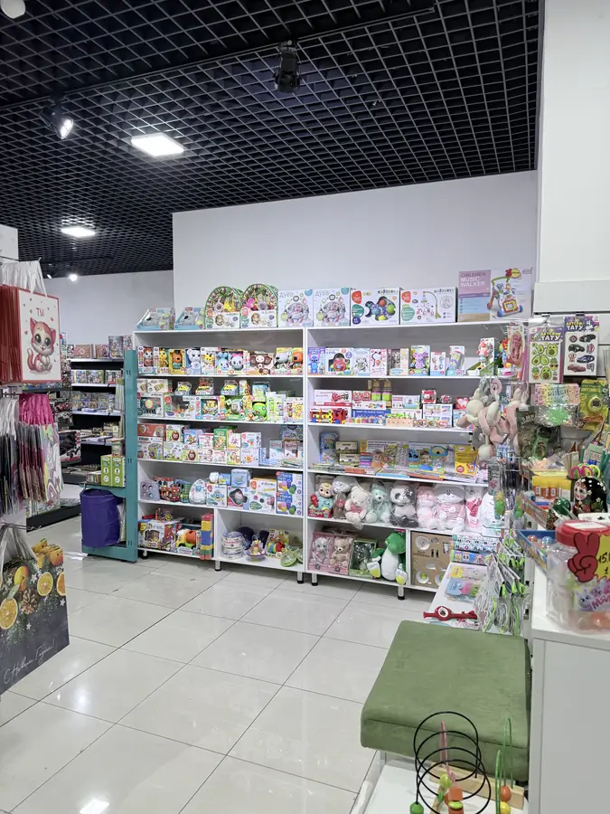 Savdo-sotiq maydoni − 115 m², 3/5 qavat