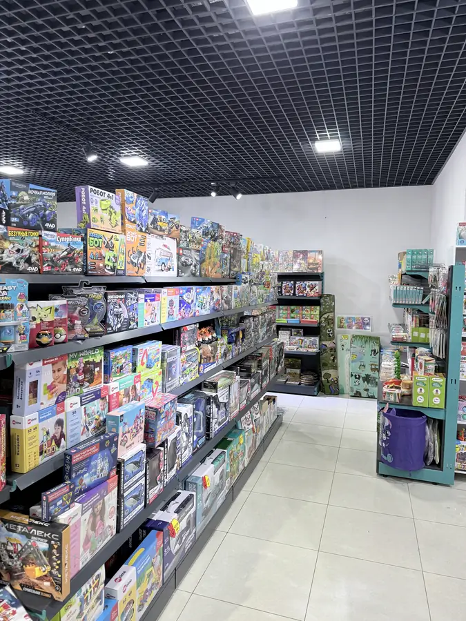 Savdo-sotiq maydoni sotiladi − 115 m²