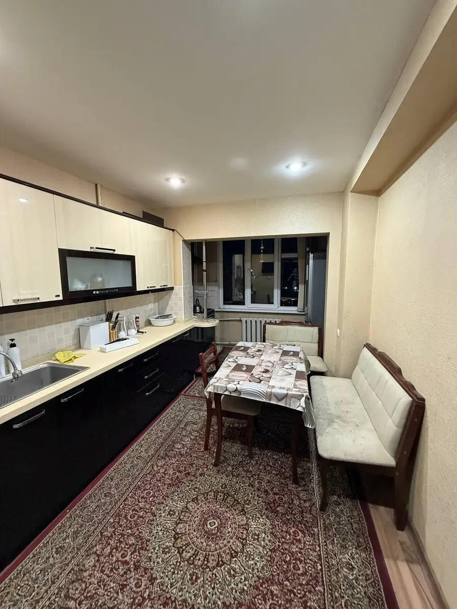 Сдается 3-комнатная квартира − 85 м²