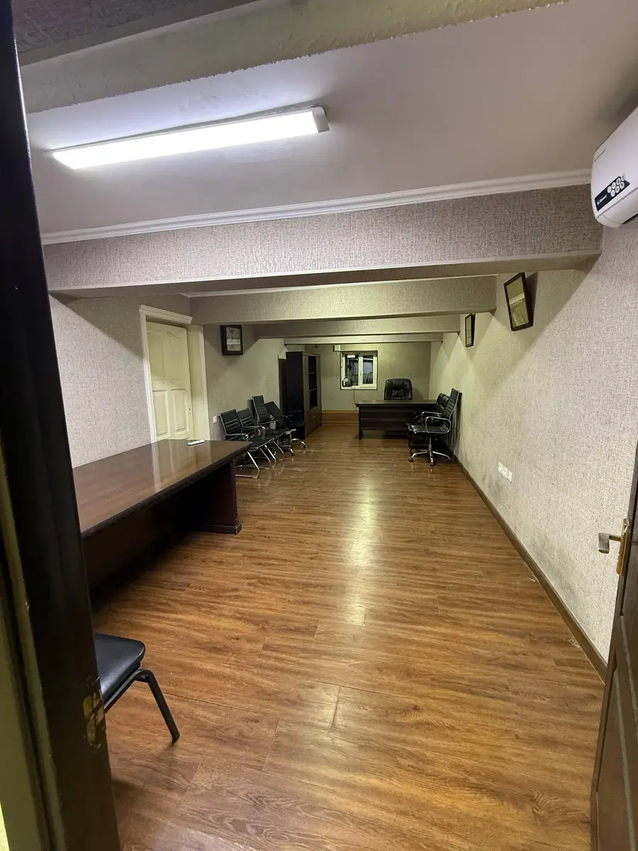 Ofis − 100 m², -1/4 qavat