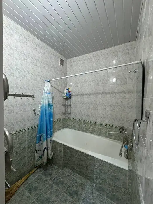 Ijaraga 5 dan ortiq xonali kvartira − 120 m²