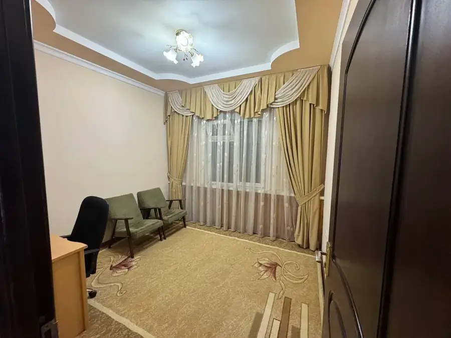 Ijaraga 5 dan ortiq xonali kvartira − 120 m²