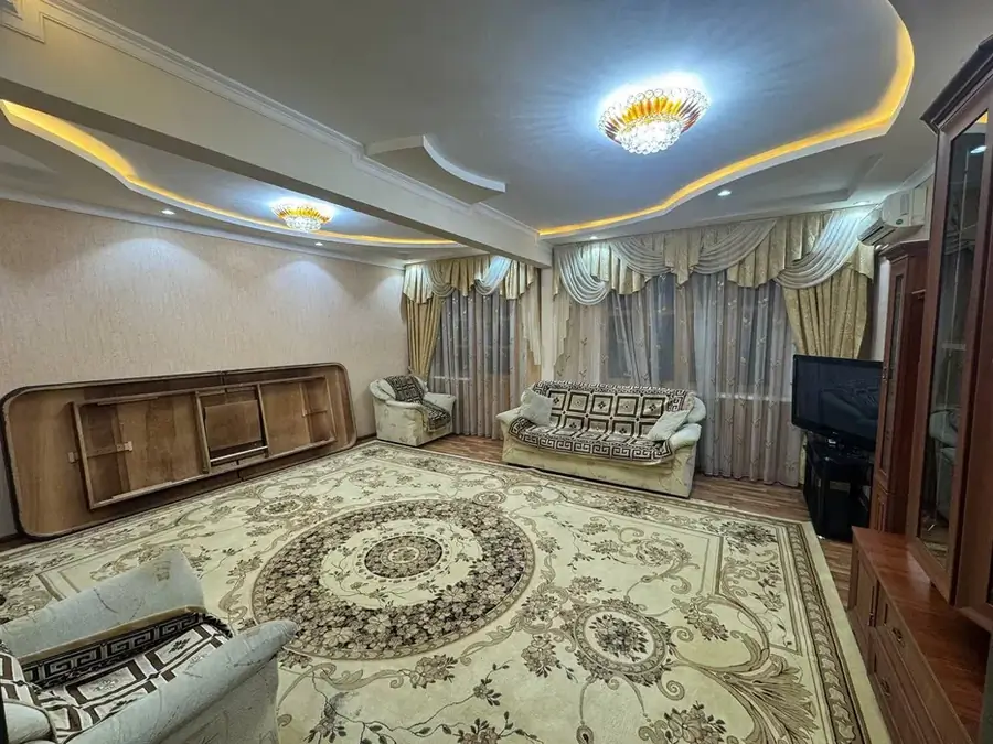 5 dan ortiq xonali kvartira − 120 m², 3/5 qavat