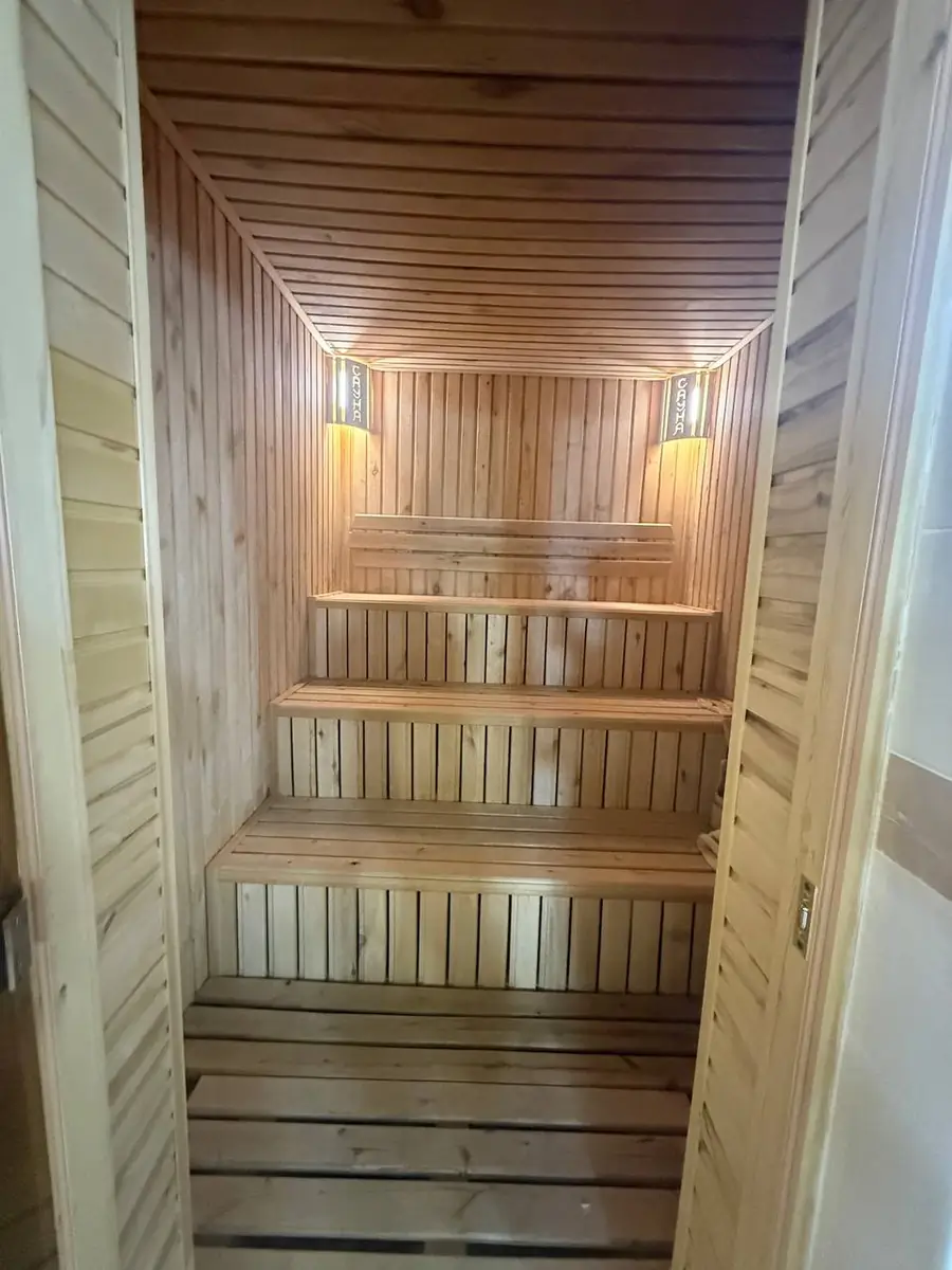 Ijaraga 2 qavatli uy − 250 m²