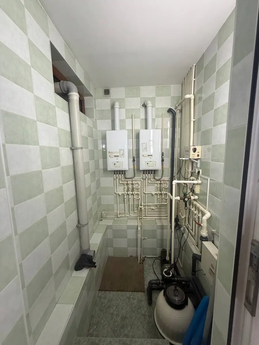 Ijaraga 2 qavatli uy − 250 m²