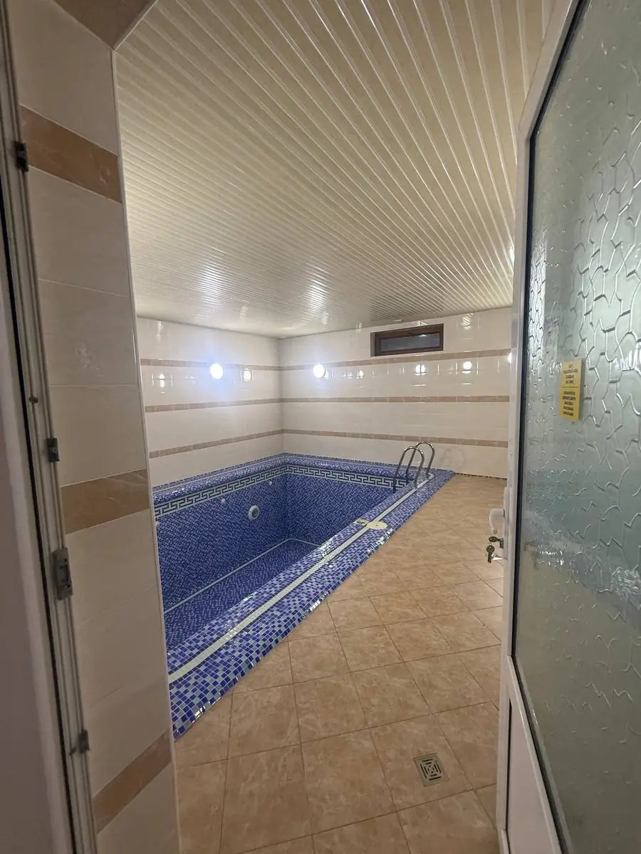 2 qavatli uy − 250 m², 2.5 sot.