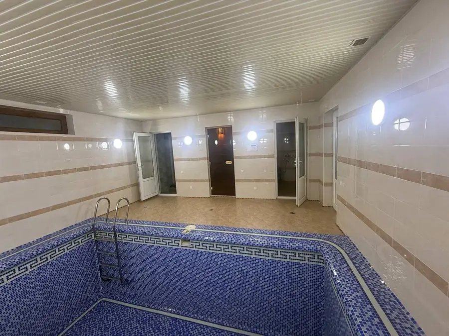 2 qavatli uy − 250 m², 2.5 sot.