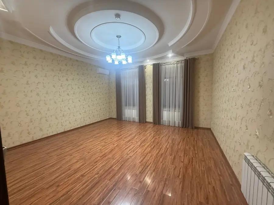 Ijaraga 2 qavatli uy − 250 m²